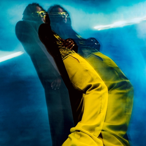 妺妺晚上扒我内裤玩我动漫
